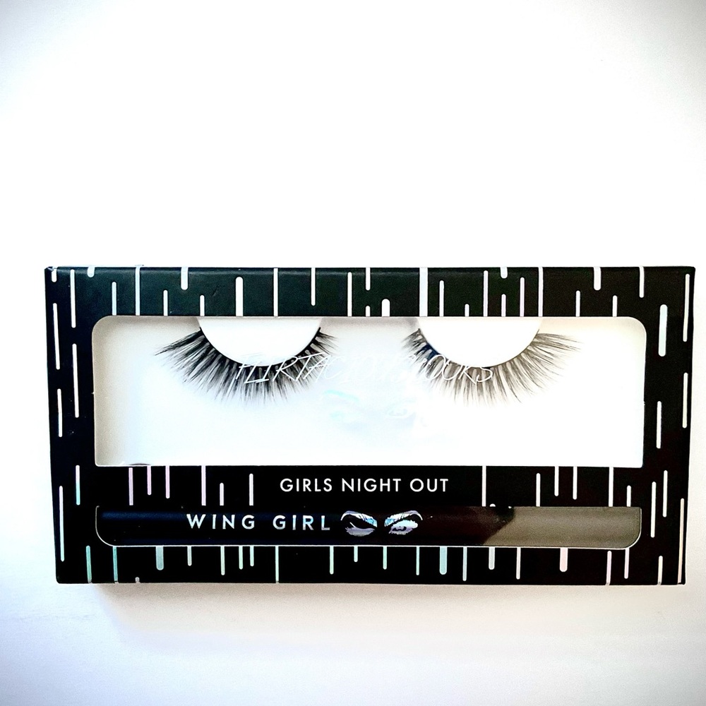 Final Sale New In Box Girls Night Out Lashes